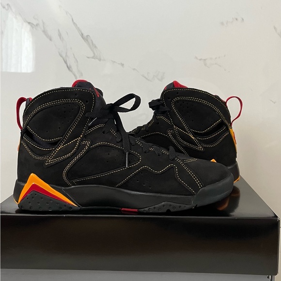Air Jordan 7 - Picture 2 of 5